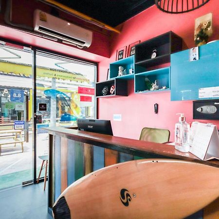 Oyo 1074 Fin Hostel Ката Бийч Екстериор снимка
