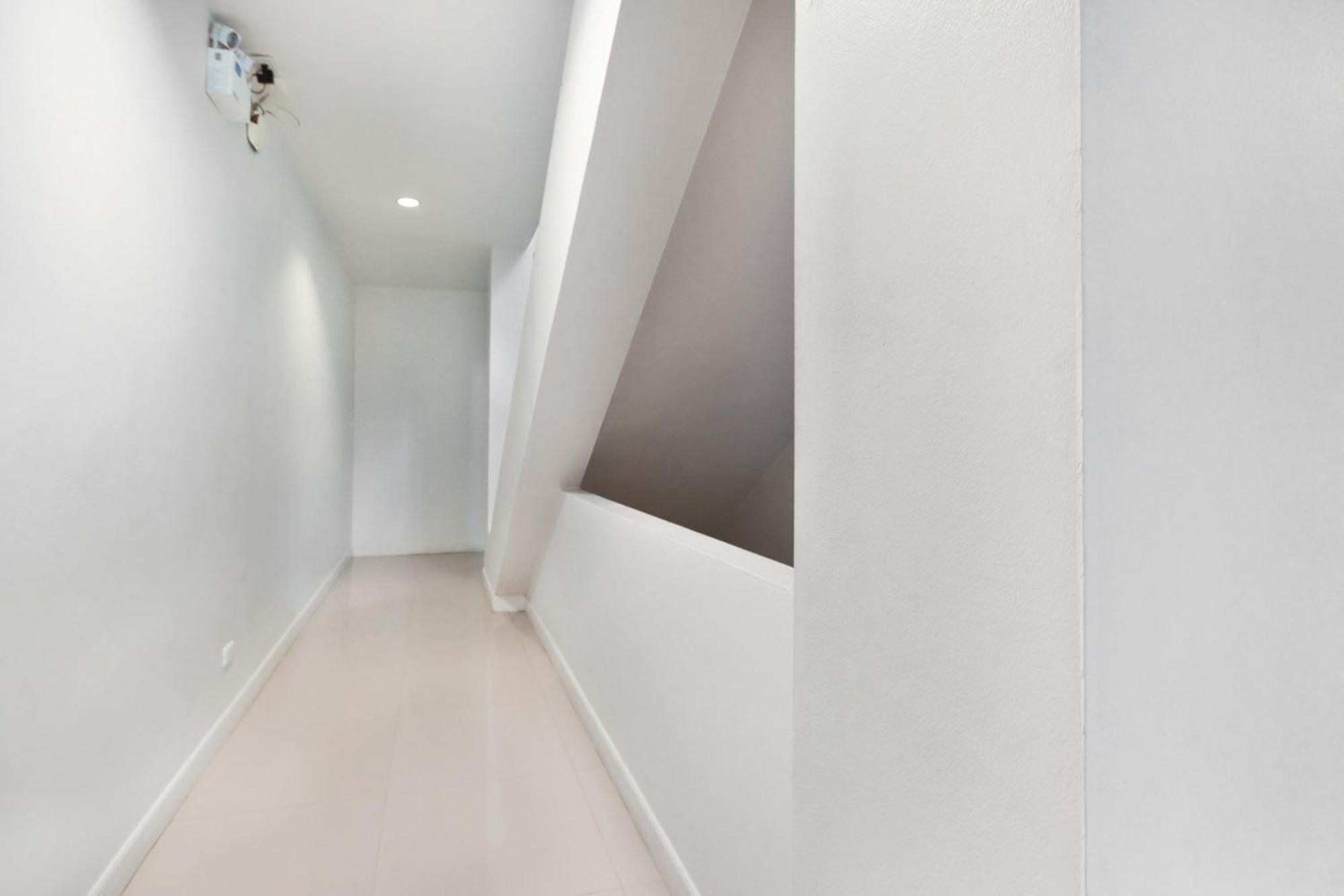 Oyo 1074 Fin Hostel Ката Бийч Екстериор снимка