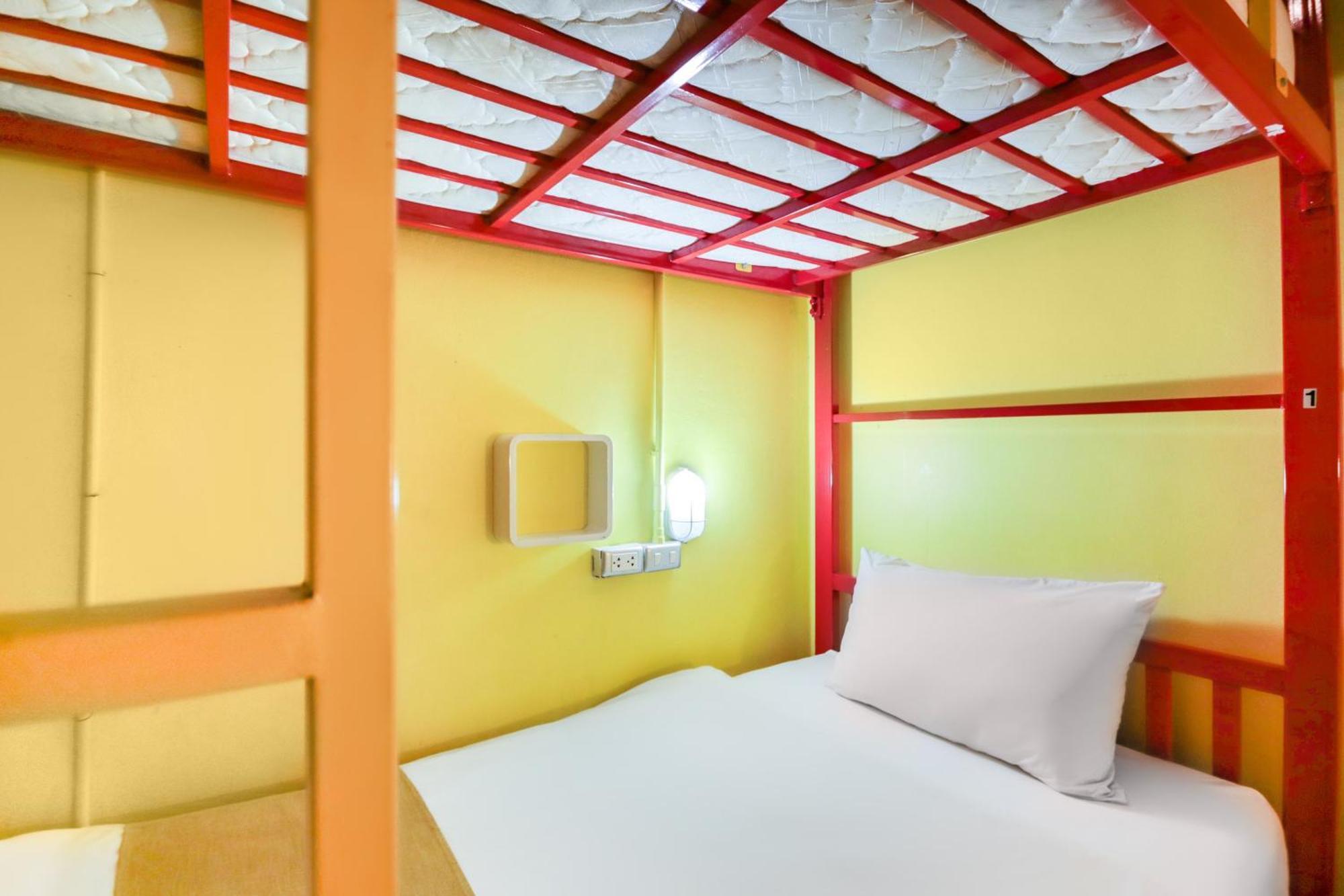 Oyo 1074 Fin Hostel Ката Бийч Екстериор снимка