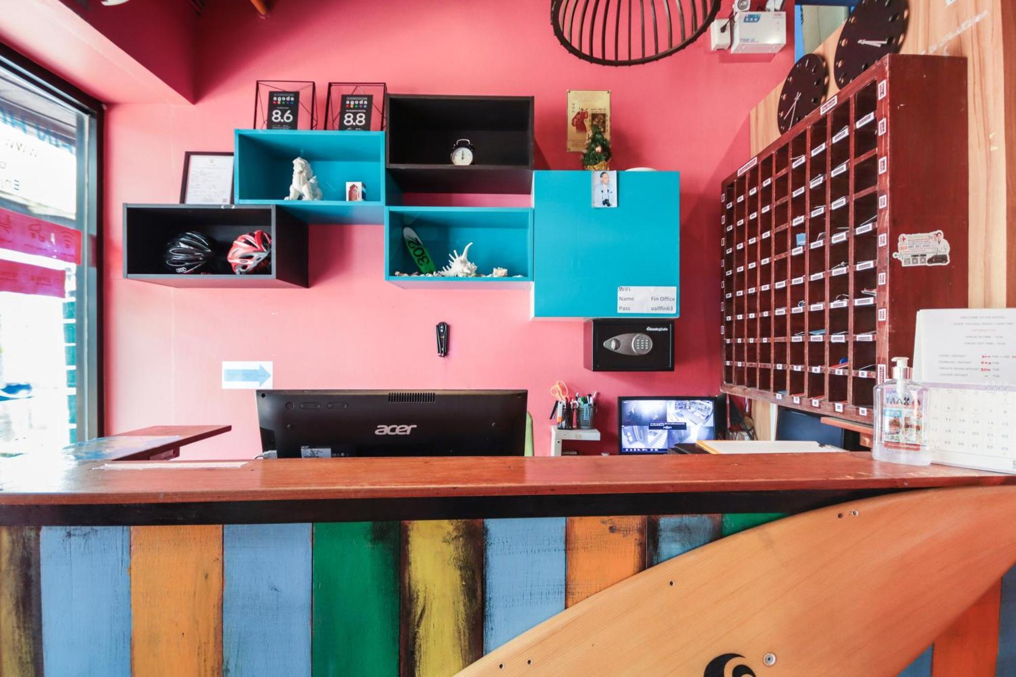Oyo 1074 Fin Hostel Ката Бийч Екстериор снимка