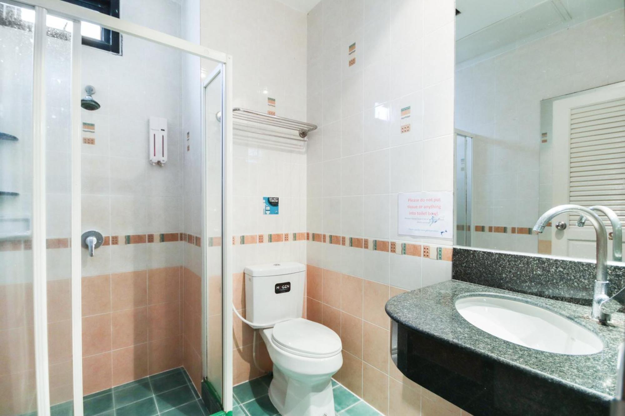Oyo 1074 Fin Hostel Ката Бийч Екстериор снимка